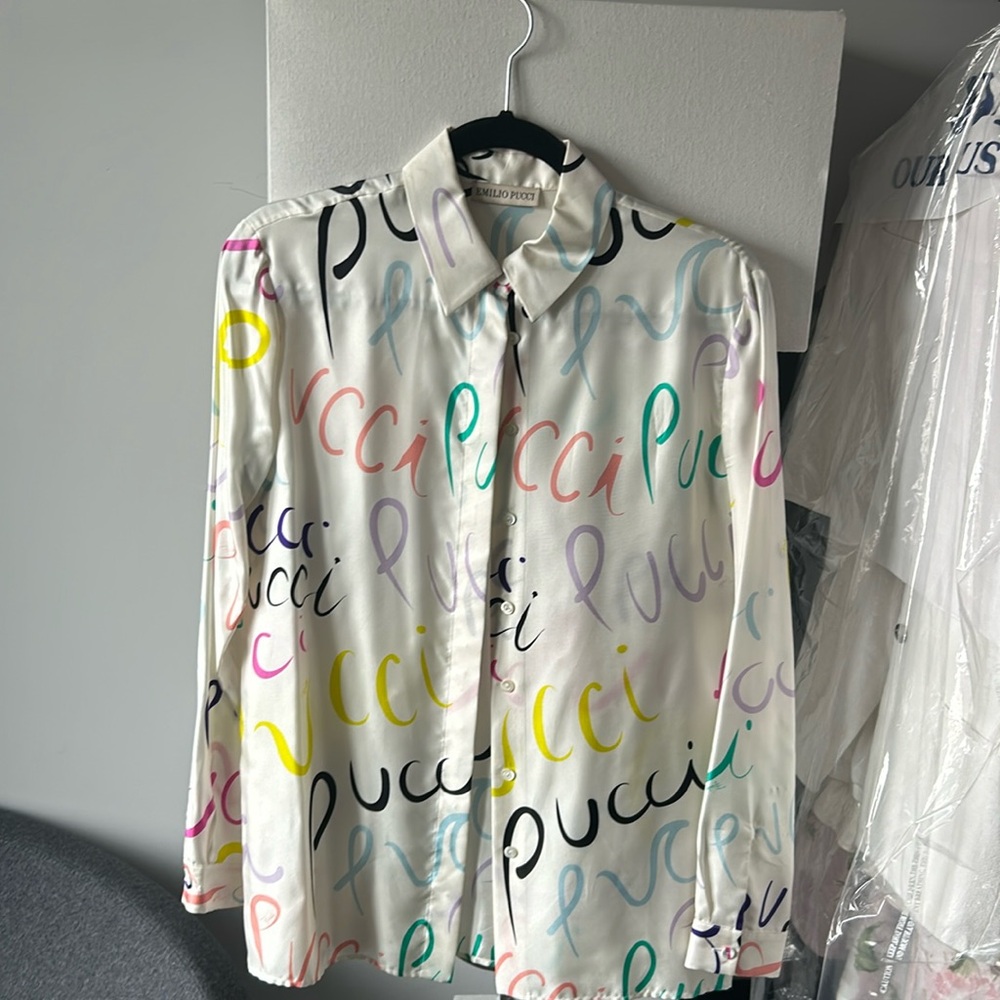 Gorgeous Pucci button down stunning on